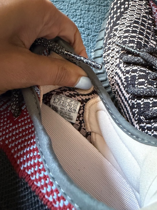 adidas Yeezy Boost 350 V2 \'Yecheil Non-Reflective\' main image 7